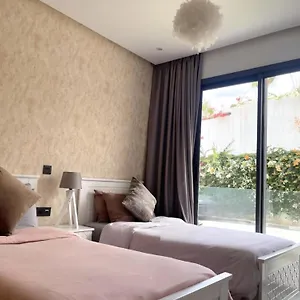 Apartment 2 Bedrooms With Huge Terrace Access To The Pool, Agadir